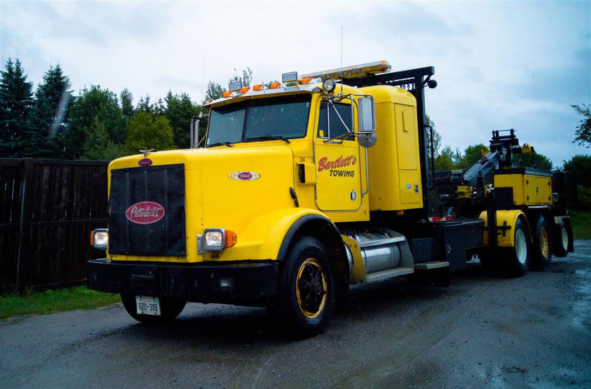 2000 Peterbilt Heavy Tow Truck Tri Axle - Unit 34